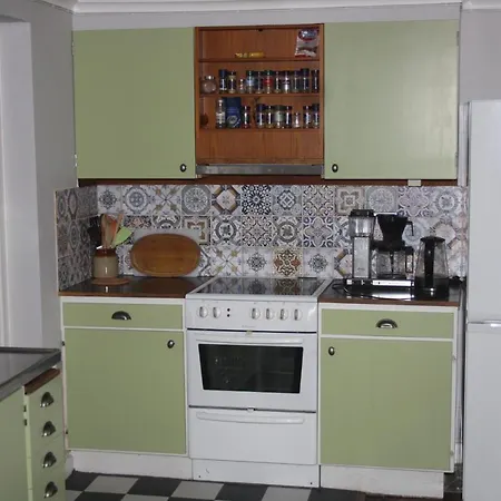 Appartement Ladugardens Pub & Sal à Enhorna Extérieur photo